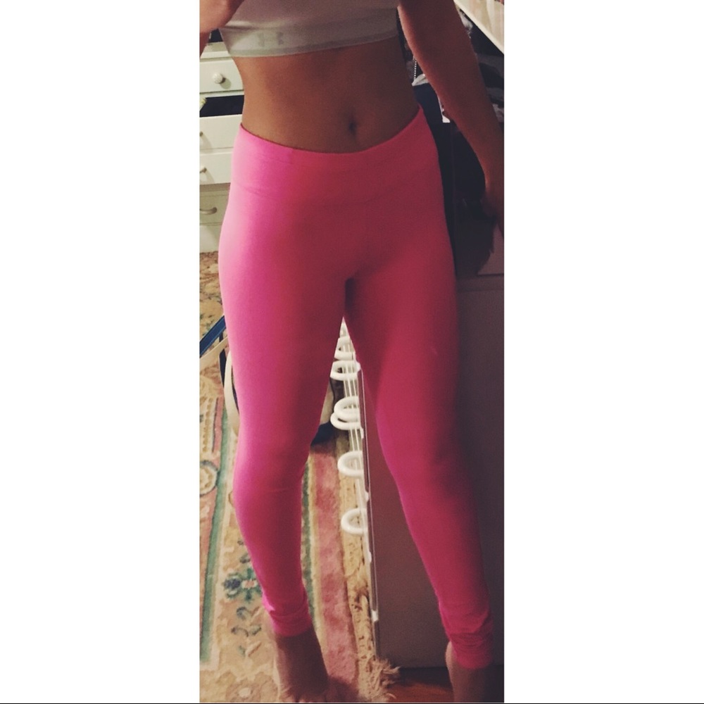 Under Armour leggings 💪🏼 ON HOLD